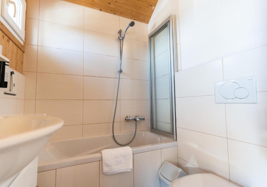 Koupelna v ubytování 1A Chalet Eck - Wandern, Grillen, Panorama Sauna!