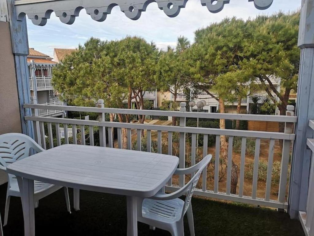 Balcó o terrassa a Le Scarlett - Piscine, parking et proche plage