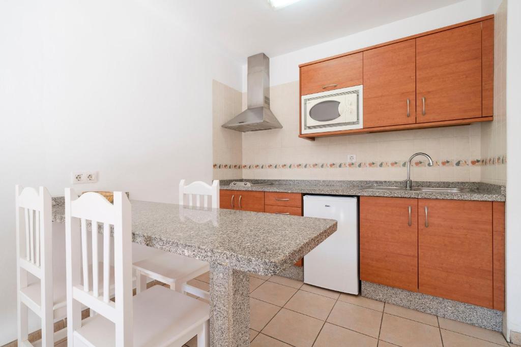 Apartamentos Fayna - 2