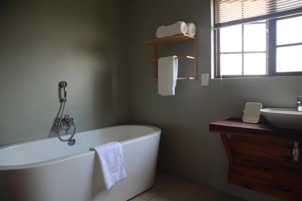The Meander Estate - Habitación Doble Con Baño Privado
