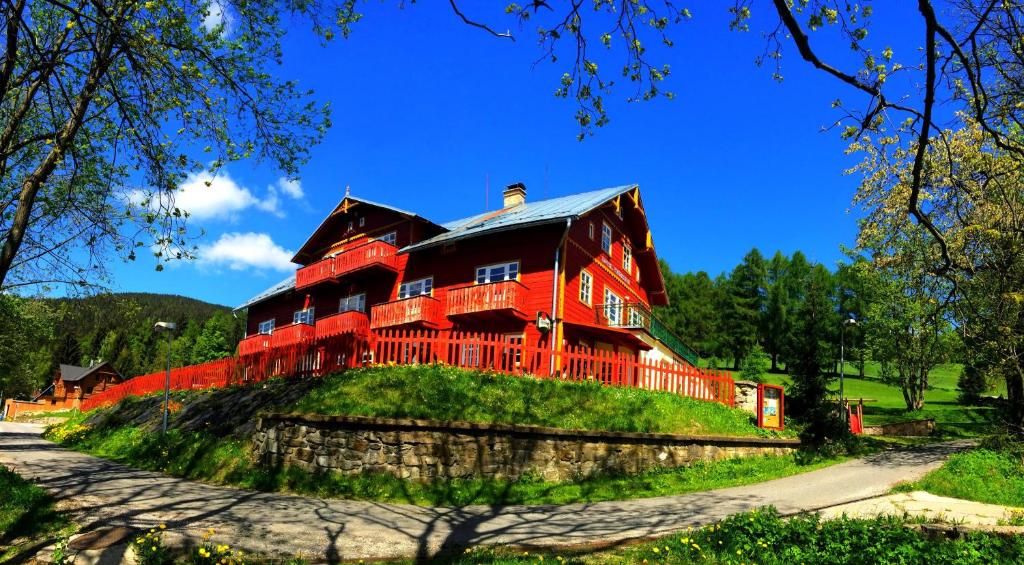 Budova, kde se hotel nachází