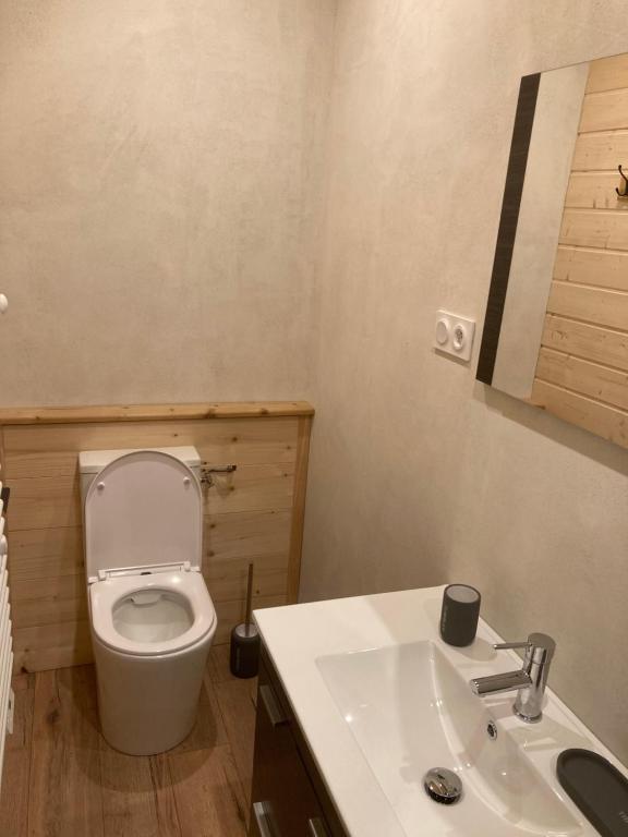 Ein Badezimmer in der Unterkunft Maison Boutxy Le Clos des Ours