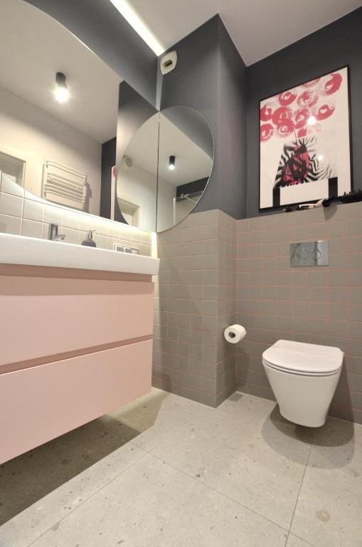 Private parking, secure building - Central apartments Old Town & Main Station - 18