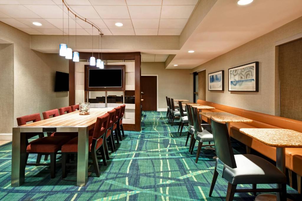 SpringHill Suites by Marriott Baltimore BWI Airport photo