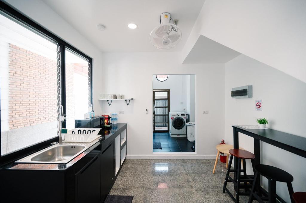 Kuchyň nebo kuchyňský kout v ubytování Mitt Haus (Lat Phrao Soi 5)