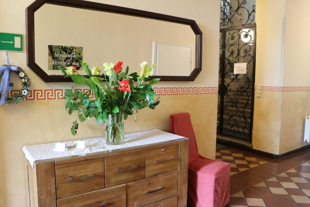 A seating area at Privatpension Lang