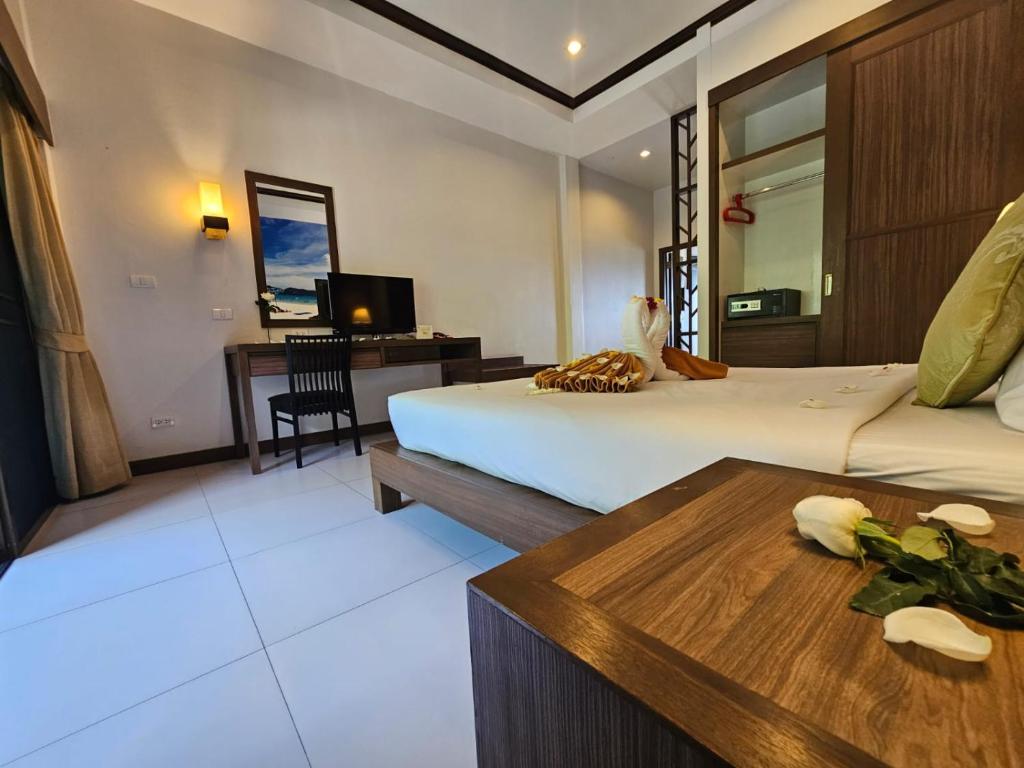 Ratana Hill Patong - 14