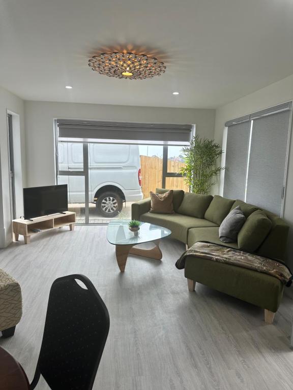 Seaviews central with Airport Proximity\ - Resim 29