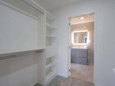 Seaviews central with Airport Proximity\ - Resim 8