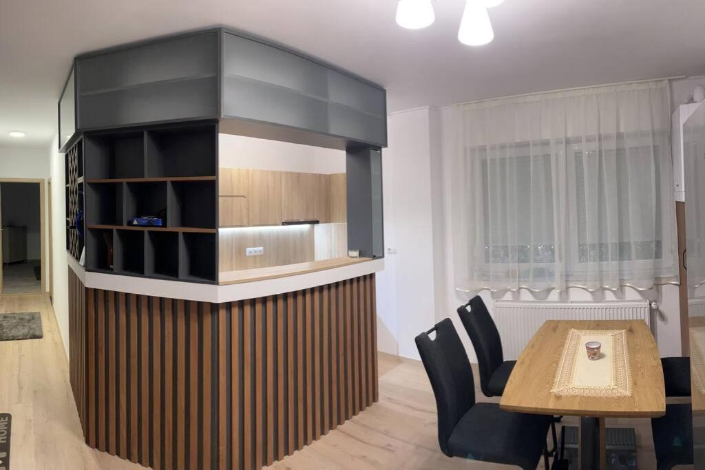 Kuchyň nebo kuchyňský kout v ubytování Bingo Apartman