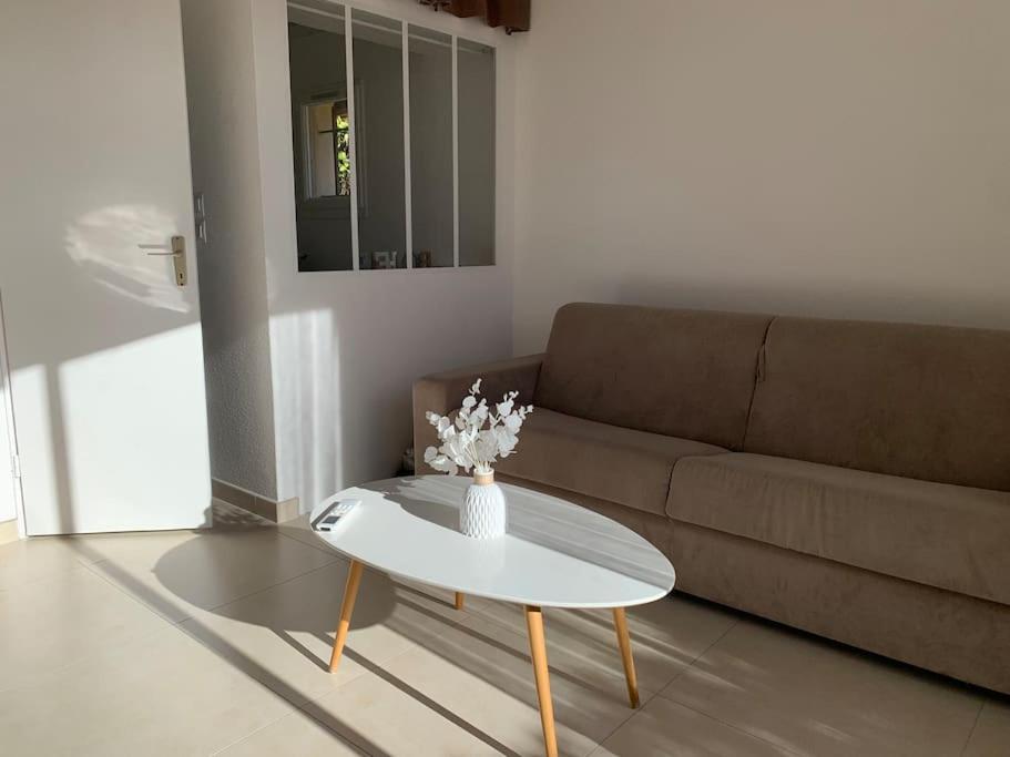 Posezení v ubytování Maisonnette dans belle résidence