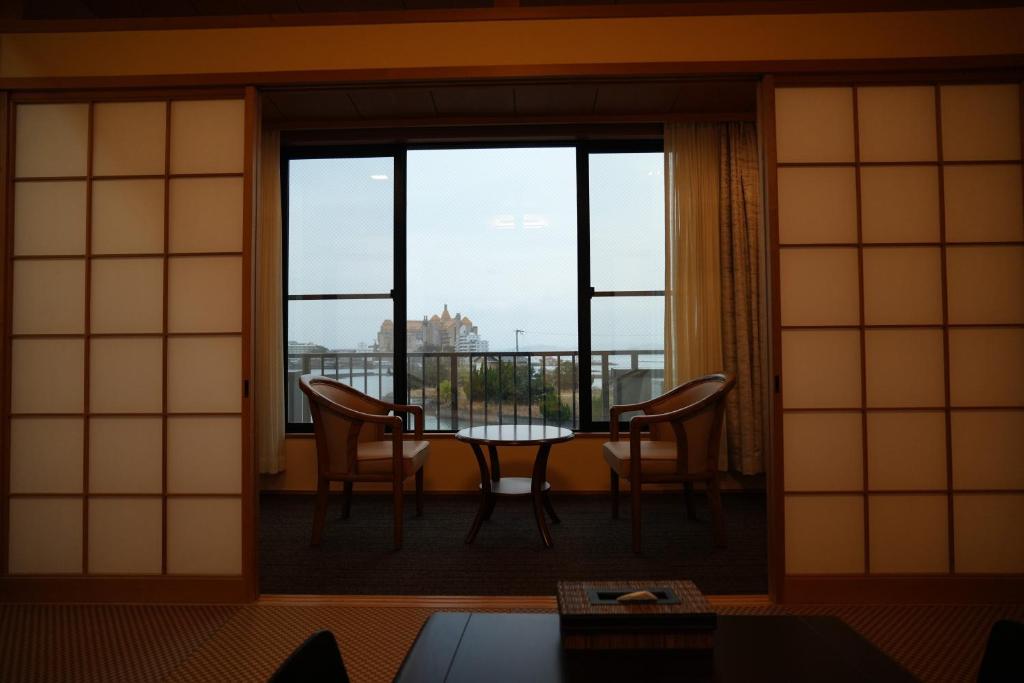 Balkón nebo terasa v ubytování Kaigaku Onsen Resort Shirahama