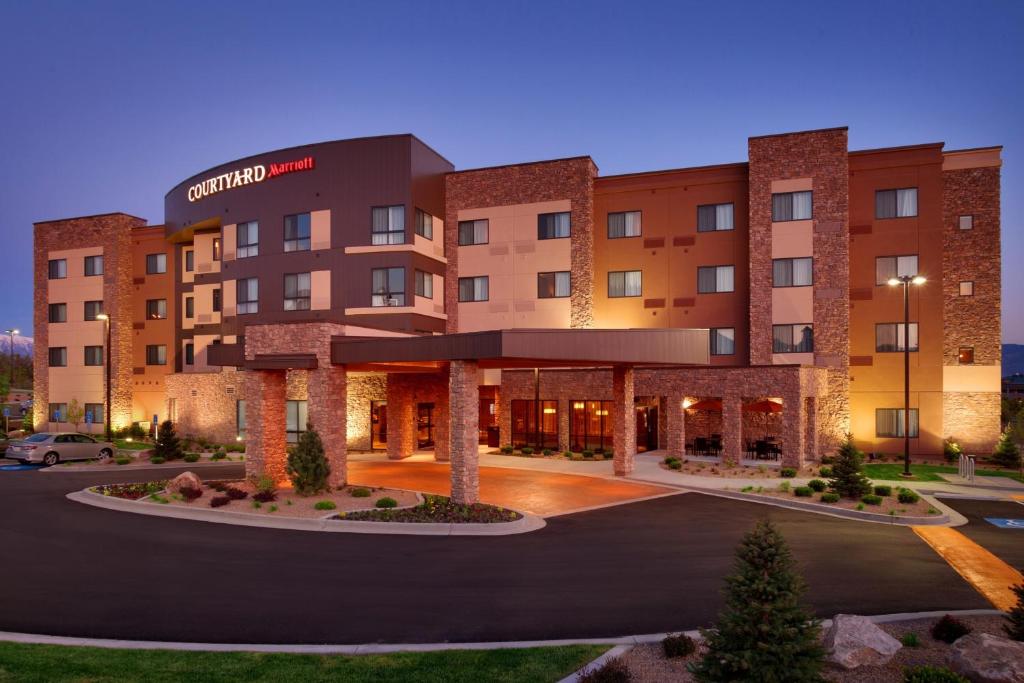 a rendering of a hotel at night at Courtyard by Marriott Lehi at Thanksgiving Point in Lehi