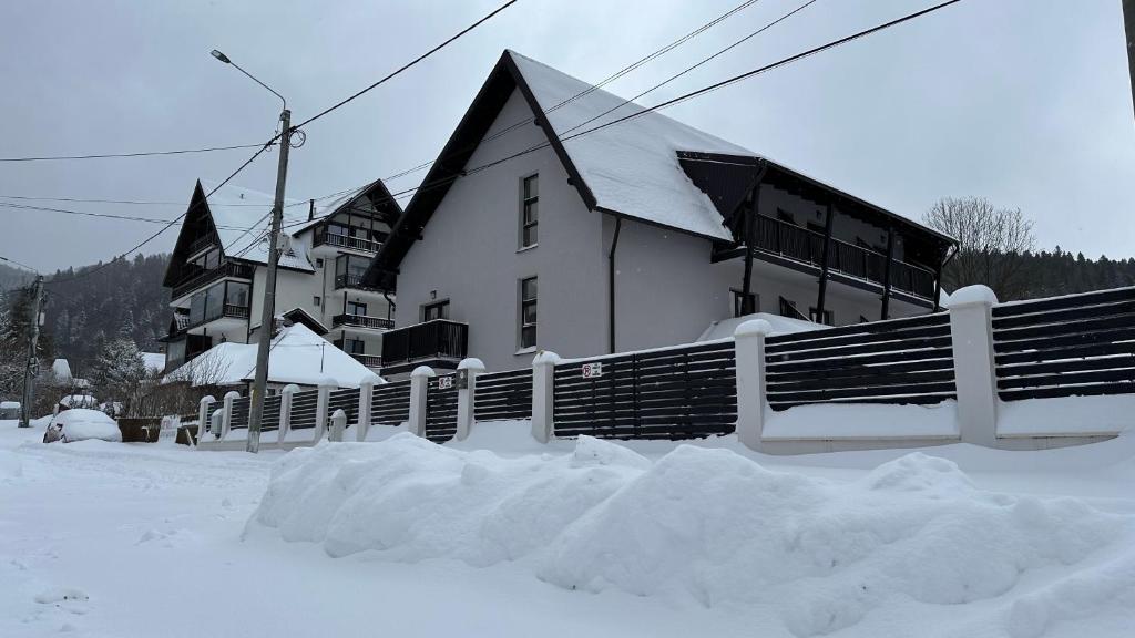 Casa Orhideea v zimě