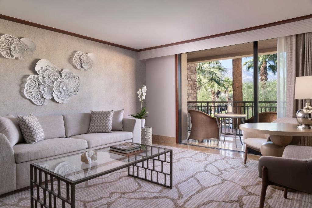 Posezení v ubytování The Ritz-Carlton, Rancho Mirage