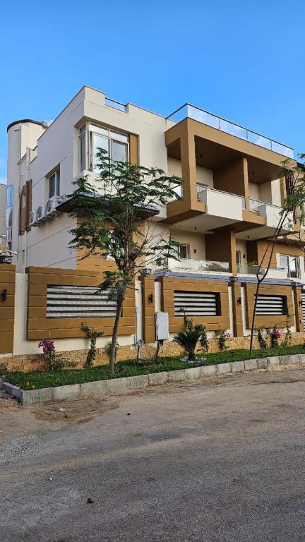 Budova, kde se aparthotel nachází