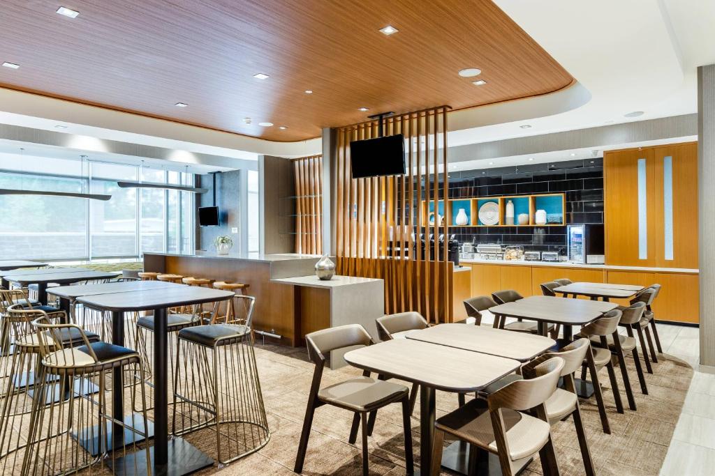 SpringHill Suites By Marriott Charleston Airport & Convention Center photo