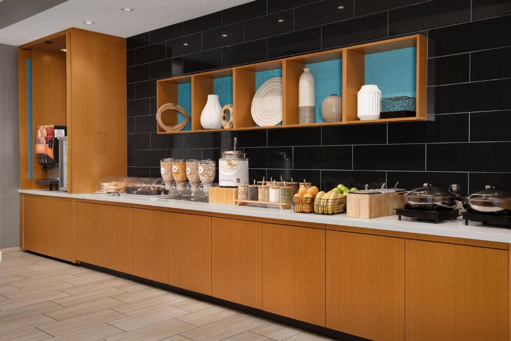 SpringHill Suites By Marriott Charleston Airport & Convention Center photo