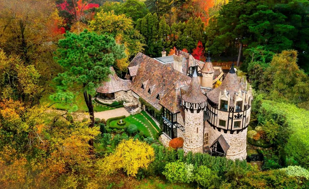 Thorngrove Manor