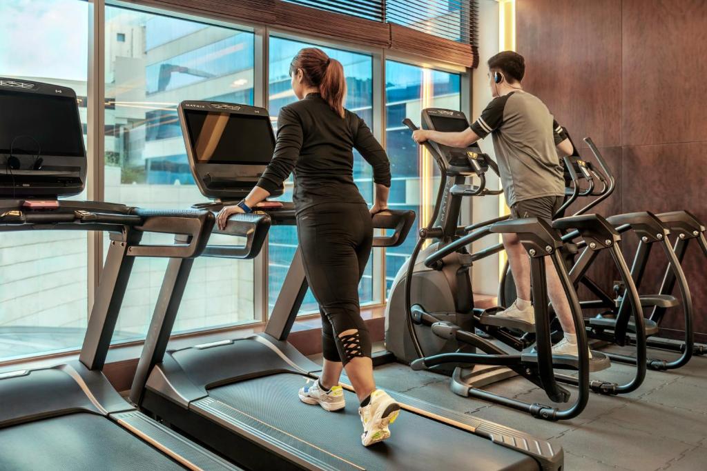 Fitness centrum a/nebo fitness zařízení v ubytování The H Dubai