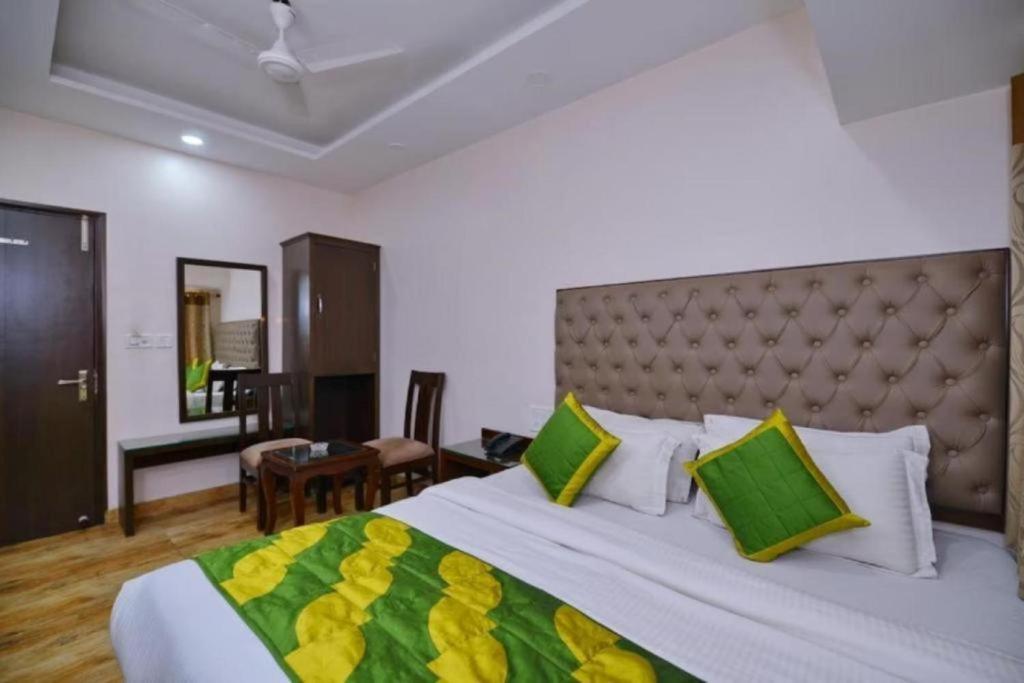 Hotel Dream Stay at Gagan Vihar, New Delhi, India