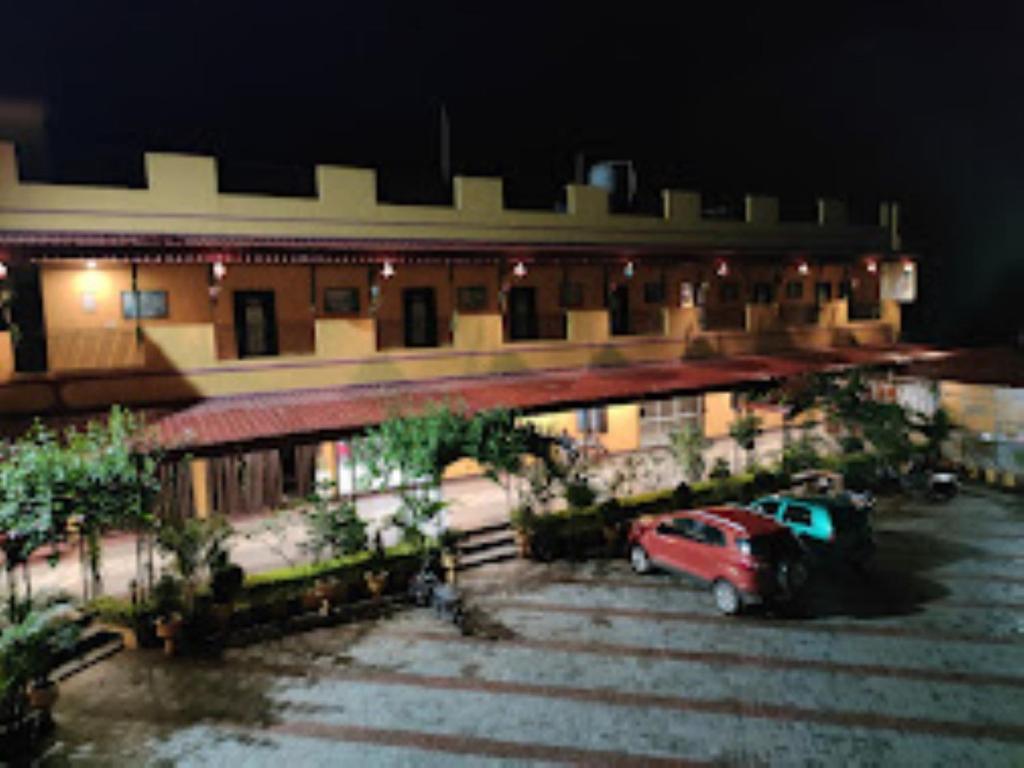 Hotel Aaradhya International Jagdalpur - Housity