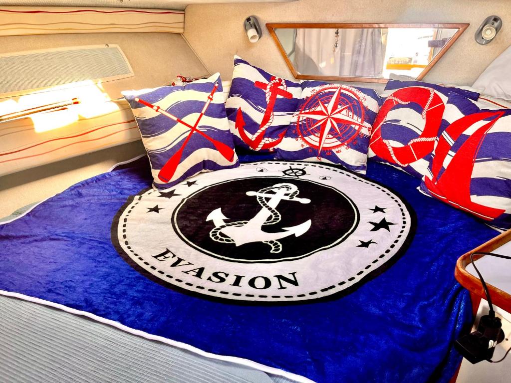 Postel nebo postele na pokoji v ubytování EVASION
