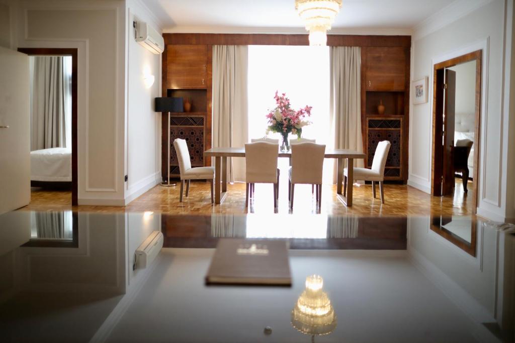 
Suite with City View
