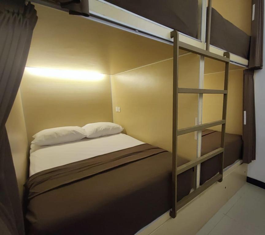 Fora Capsule Hostel Tuban Kuta Bali photo