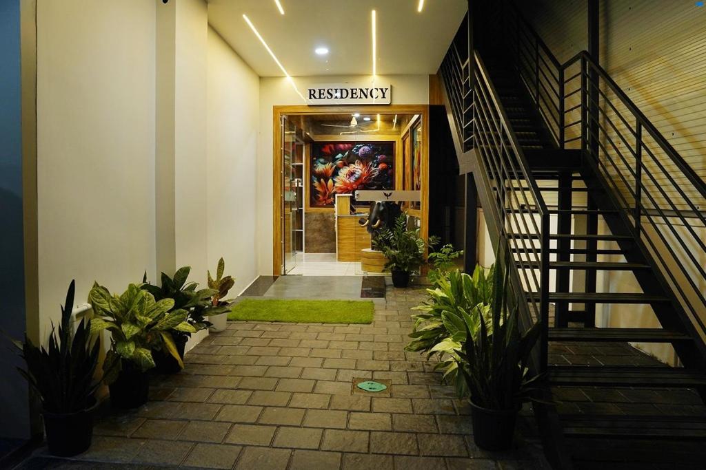 Foto dalla galleria di UNIVERSAL RESIDENCY a Perumpāvūr