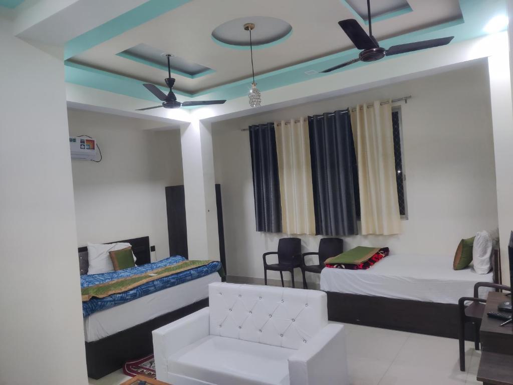 Hotel Pindar inn - Housity