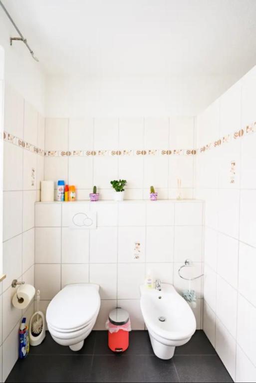 Koupelna v ubytování Günstige Zimmer-Unterkunft Zimmer mit Gemeinschaftsbad