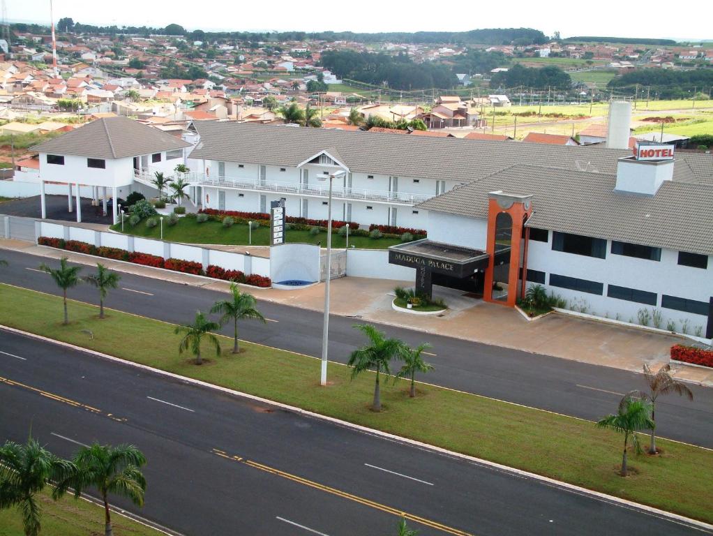  Valentim Palace Hotel