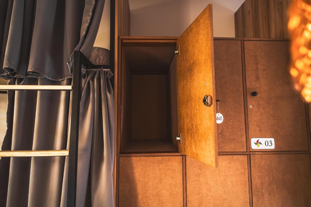 Pousada Catavento - Single Bed In Male Dormitory Room