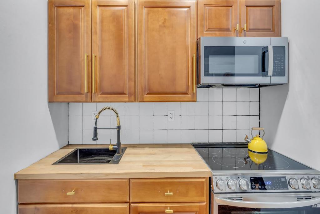 Fairmount Art Museum Center City Suites - Studio