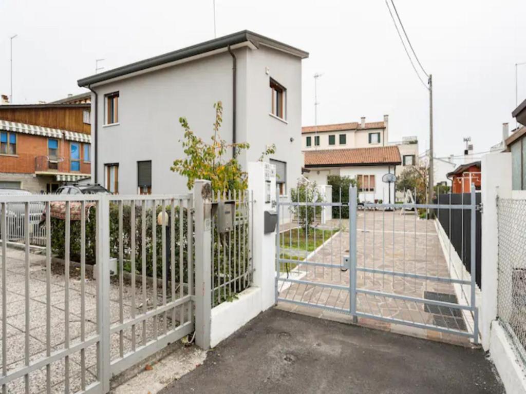 Budynek, w którym mieści się apartament