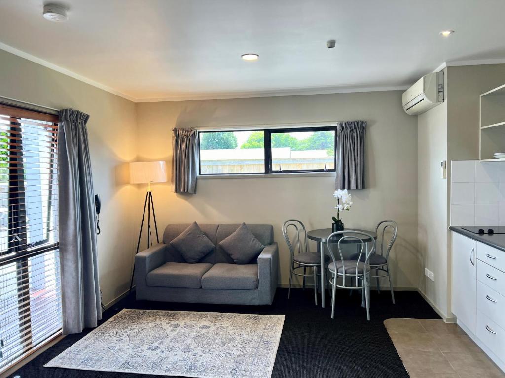 Posezení v ubytování Ashbrook Motel Taupo