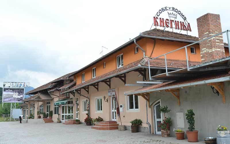 Budova, kde se motel nachází
