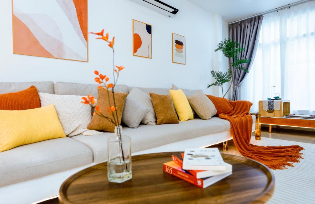 Khu vực ghế ngồi tại Ratchada Retreat Bespoke Urban Villa 3