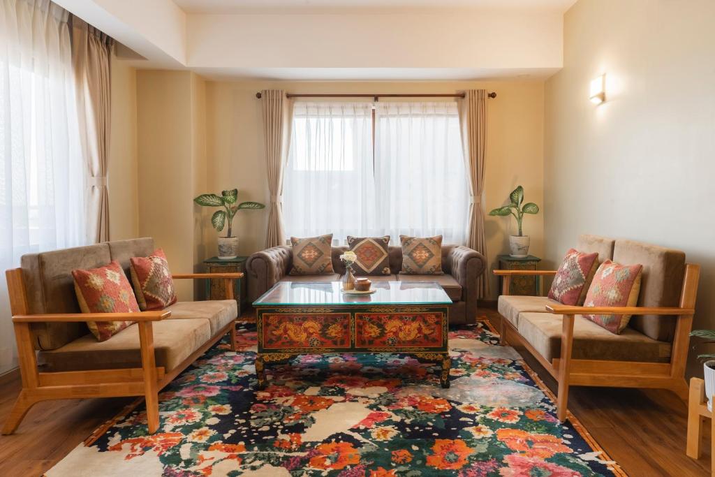 Posezení v ubytování Atisha Hotel