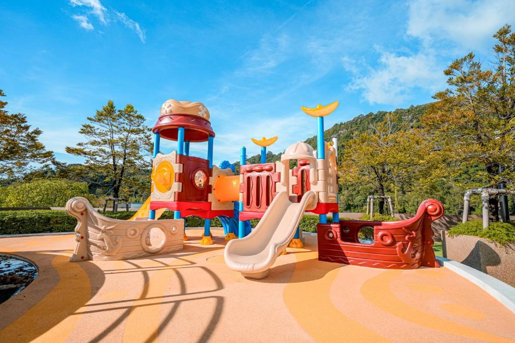 Herní místnost nebo prostor pro děti v ubytování The Marin Phuket Kamala Beach