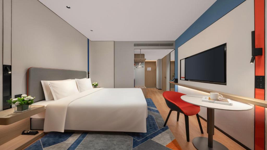 Holiday Inn Express Guiyang Airport, an IHG Hotel - Standard Zimmer Mit Kingsize-Bett