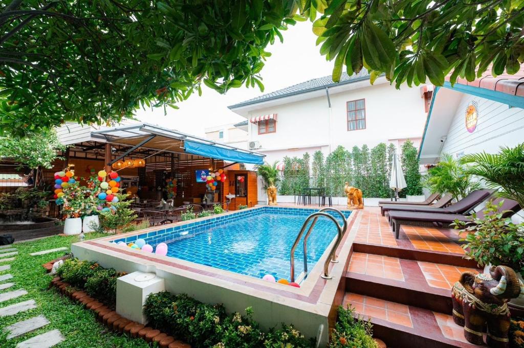 Bazén v ubytování Amit Resort 51 Hua Hin nebo v jeho okolí