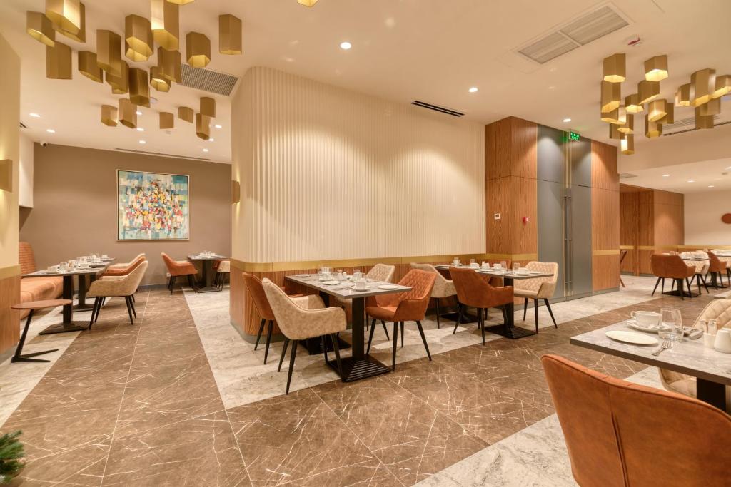 Restaurace v ubytování Hayasa Hotel Yerevan