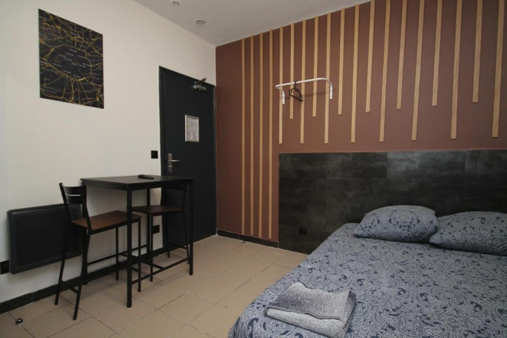 09 - Chambre proche Paris et Transports avec TV WIFI - Housity