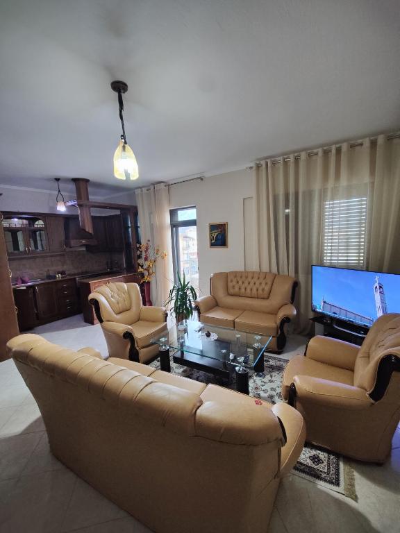 City Center Apartment - Imazhi 1