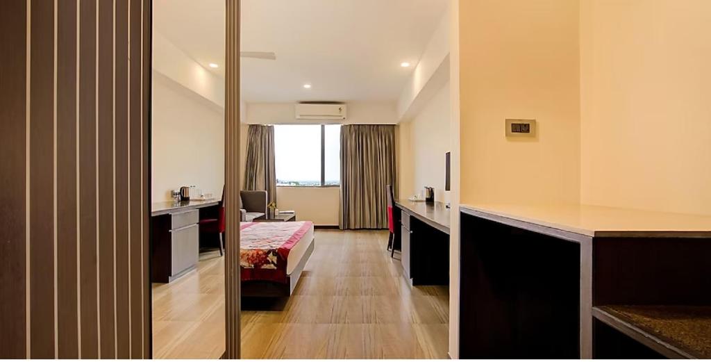 Yashshree Milestone - Deluxe Room