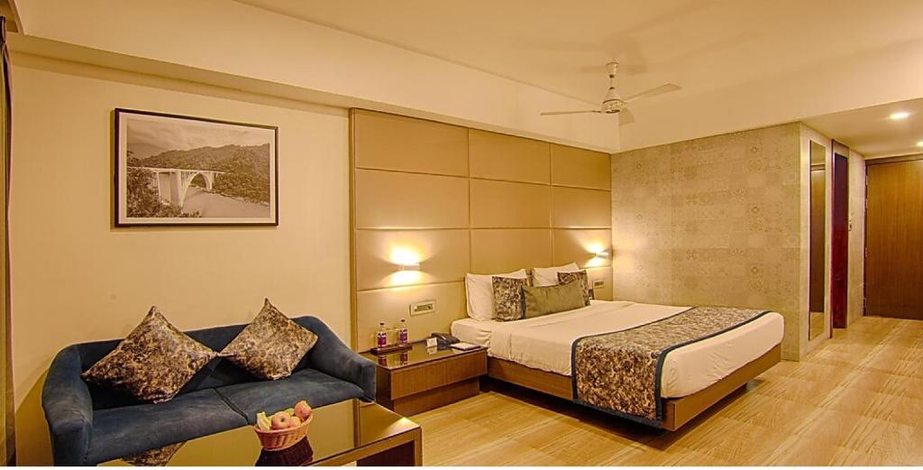 Yashshree Milestone - Superior Double Room
