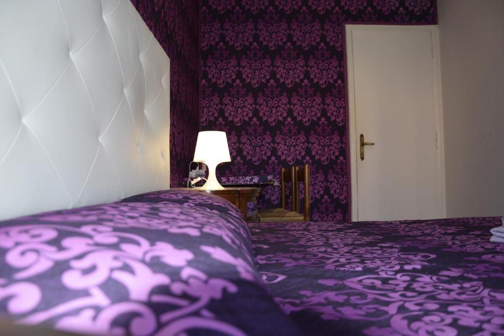Postel nebo postele na pokoji v ubytování Venice Rainbow Apartment San Marco