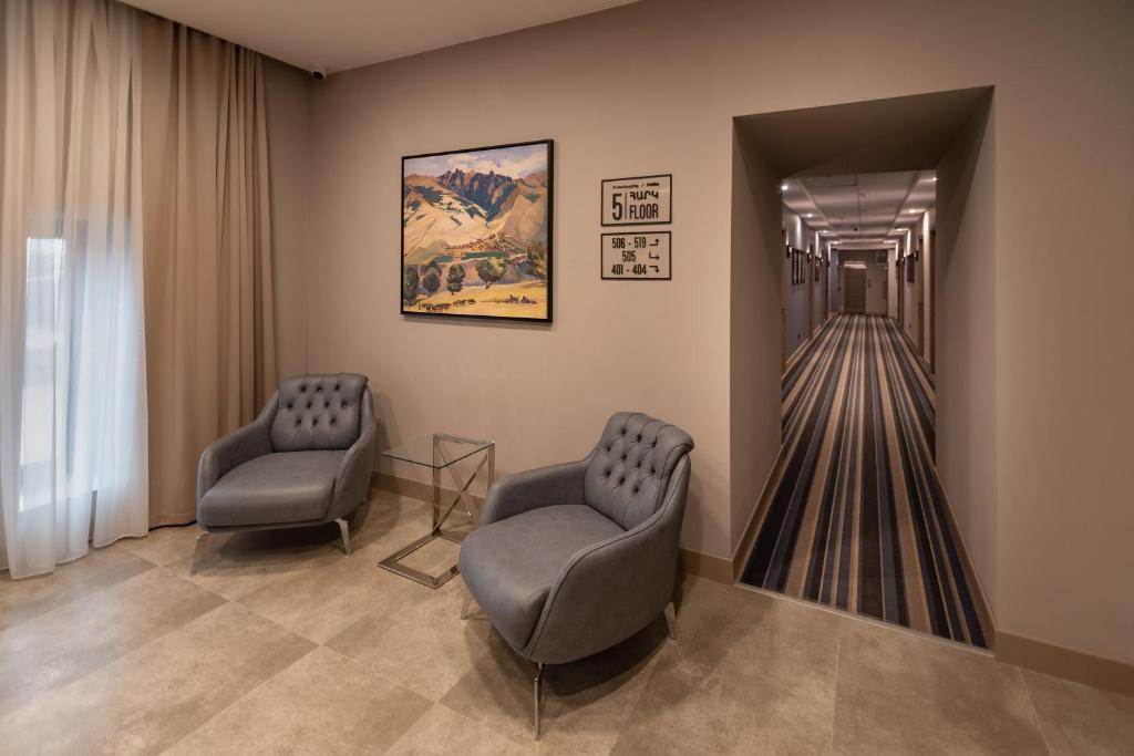 Posezení v ubytování Hayasa Hotel Yerevan